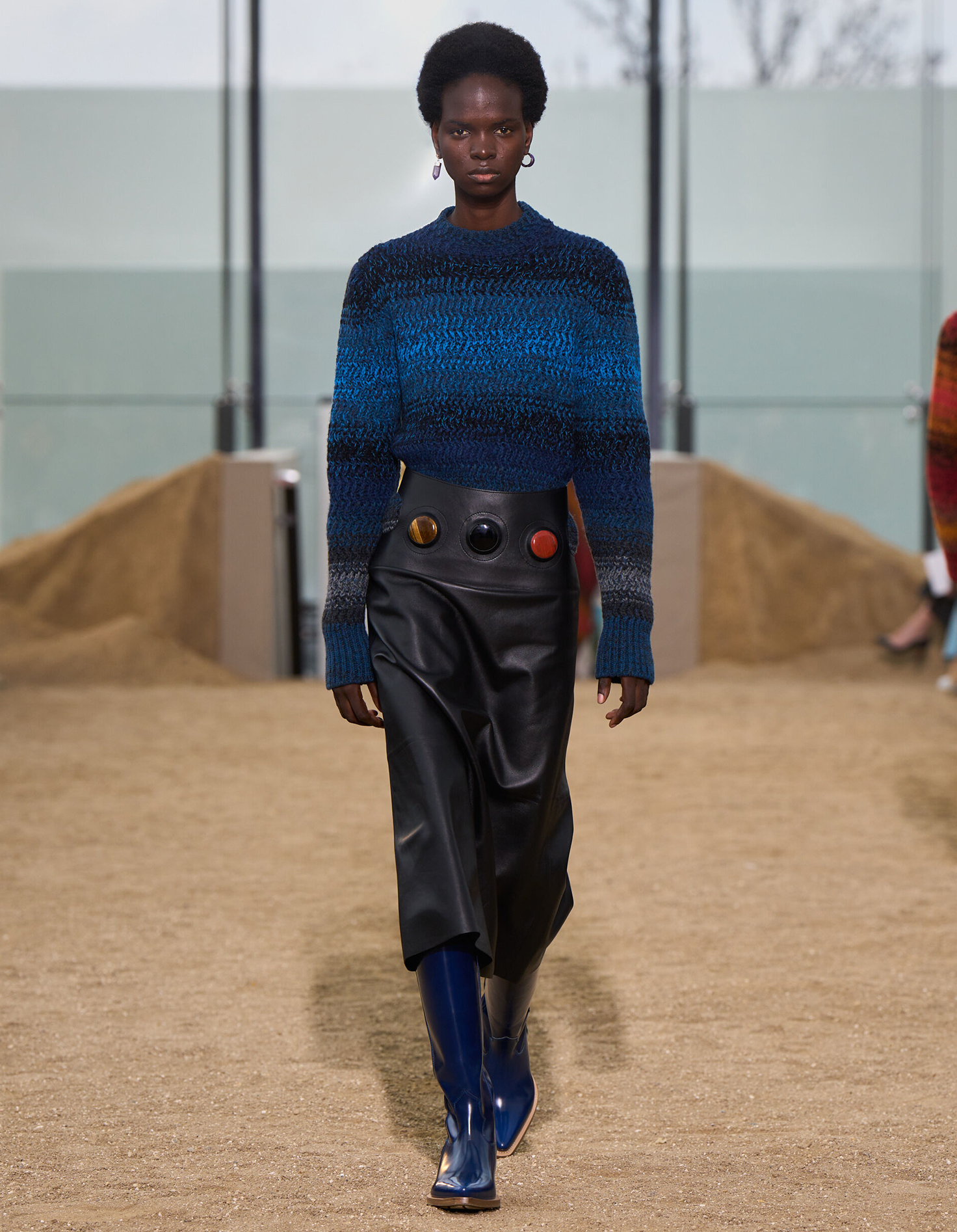 chloe trui catwalk
