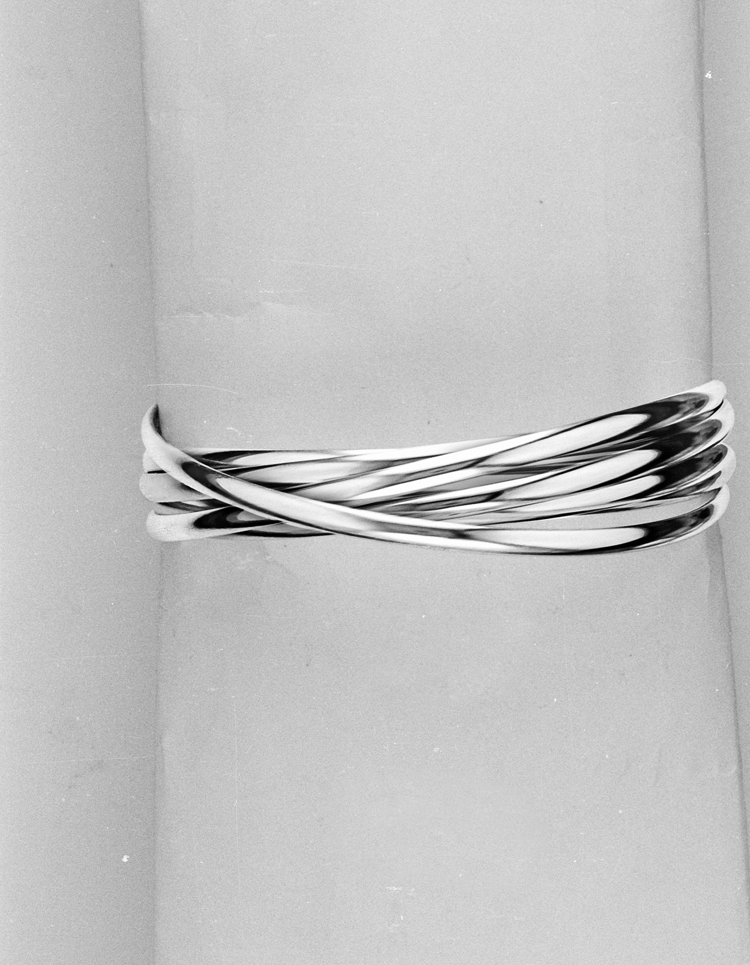 cartier trinity armband publicatie vogue